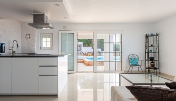 Resa estates Ibiza san Jose te koop villa main kitchen 2.jpg